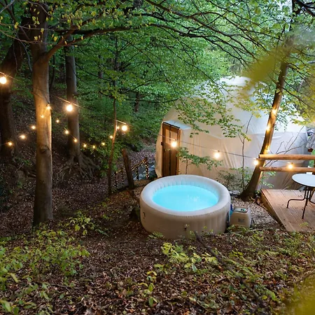Glamping, Hot Tub & Projector By Nidumm Luxe tent *